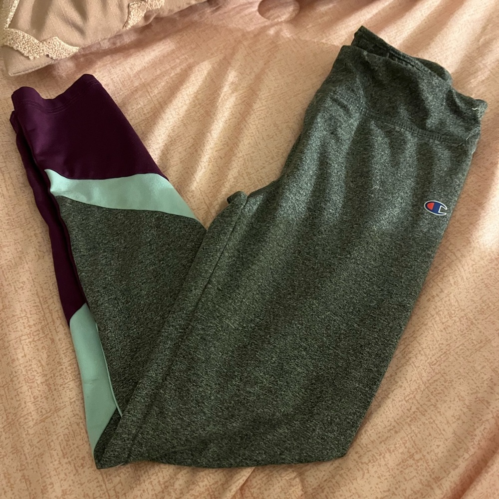 Very pretty Girls Champion leggings ❤️ NWOT!!!!! Size 7/8  🥰